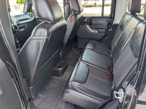 Used 2016 Jeep Wrangler Unlimited Sahara image 18