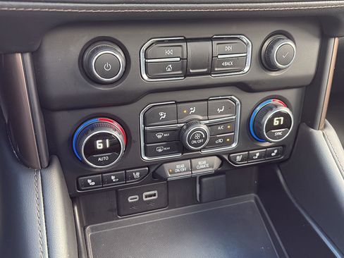 Used 2024 Chevrolet Tahoe High Country image 28