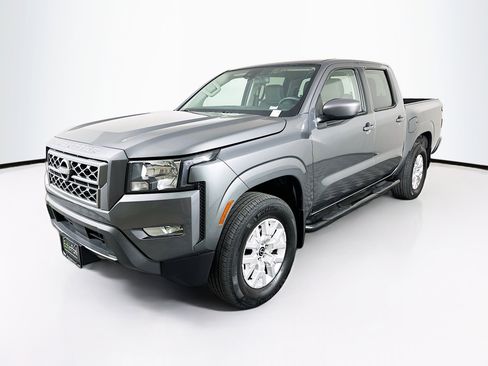Used 2024 Nissan Frontier SV w/ SV Convenience Package AWD/4WD image 3