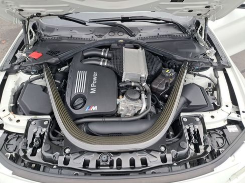 Used 2015 BMW M4 Coupe image 17