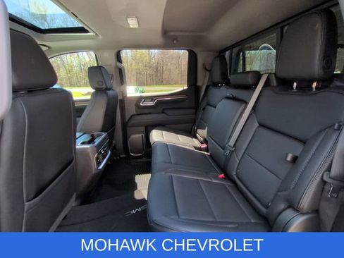 Used 2025 GMC Sierra 1500 Denali w/ Technology Package AWD/4WD image 27