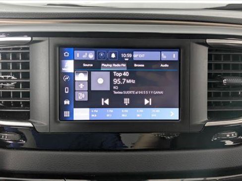 Used 2023 Chrysler Voyager LX image 29