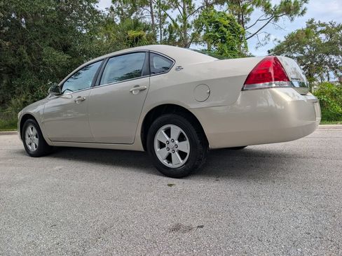 Used 2008 Chevrolet Impala LT FWD image 5