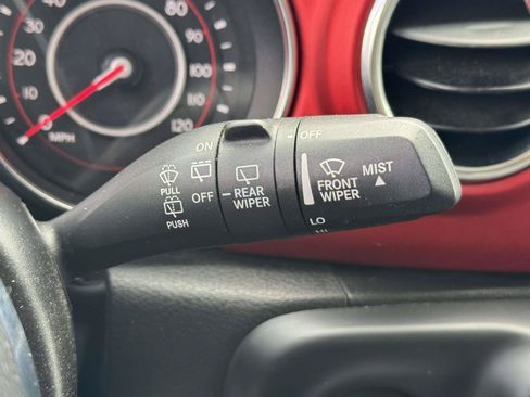 Used 2020 Jeep Wrangler Unlimited Rubicon AWD/4WD image 14