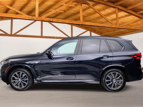 Used 2025 BMW X5 xDrive50e w/ Executive Package AWD/4WD image 2