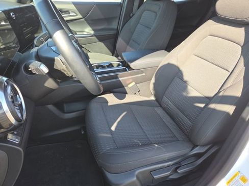 Used 2025 Chevrolet Equinox LT FWD image 30