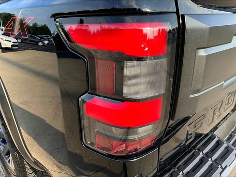 Used 2026 Nissan Frontier PRO-4X AWD/4WD image 24