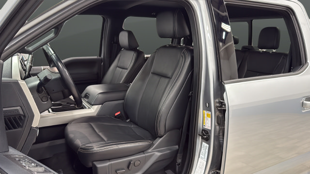 Used 2022 Ford F250 Lariat w/ Black Appearance Package AWD/4WD image 9
