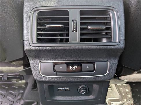 Used 2025 Audi SQ5 Premium Plus image 19