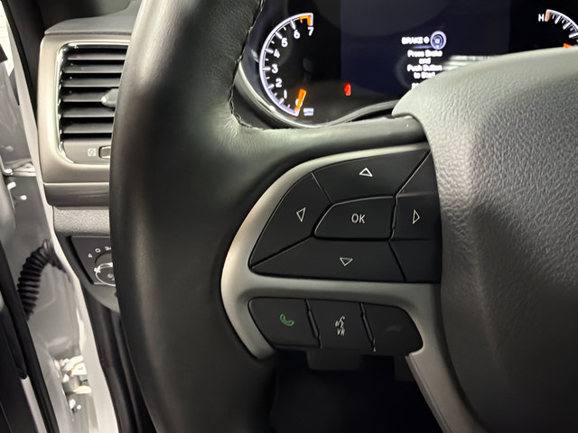 Used 2020 Jeep Grand Cherokee Altitude RWD image 16