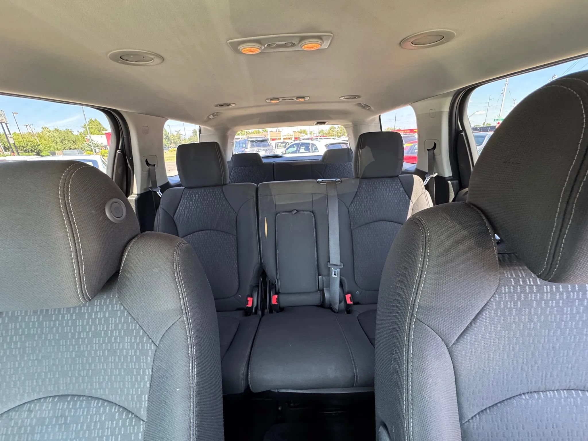 Used 2016 GMC Acadia SLE FWD image 30