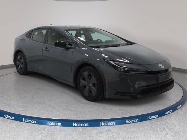 Certified 2025 Toyota Prius LE FWD image 3