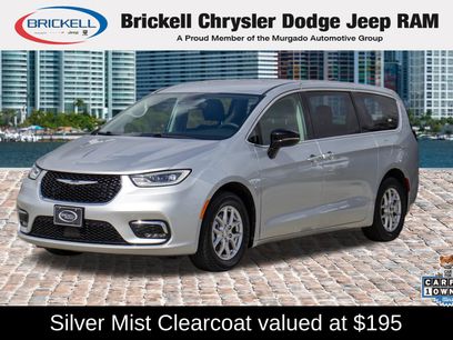 Used 2024 Chrysler Pacifica Touring-L