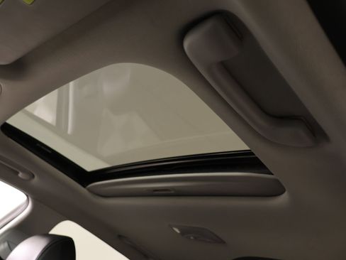 Used 2021 Hyundai Kona Limited w/ Cargo Package image 15