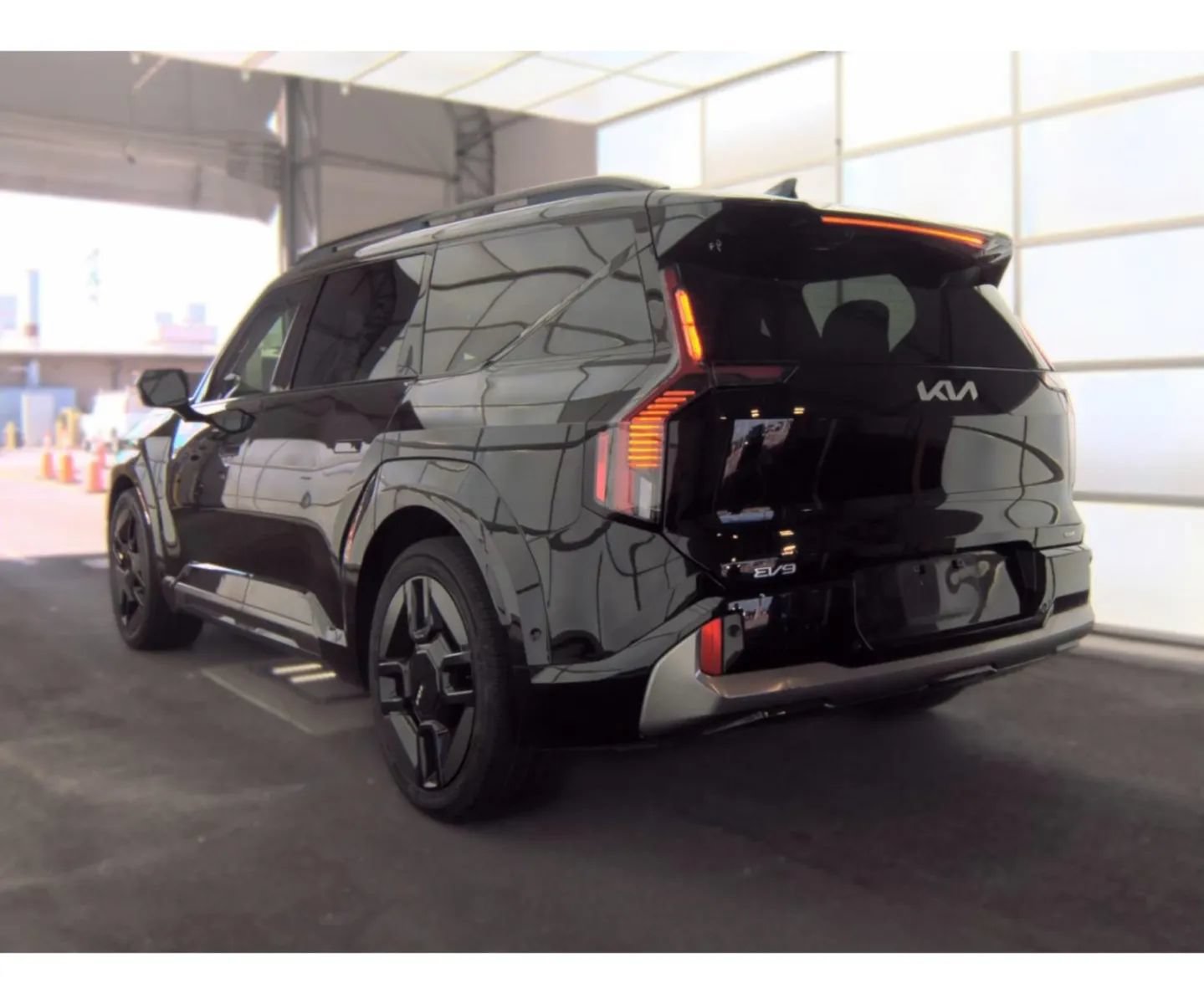Used 2024 Kia EV9 GT-Line AWD/4WD image 6