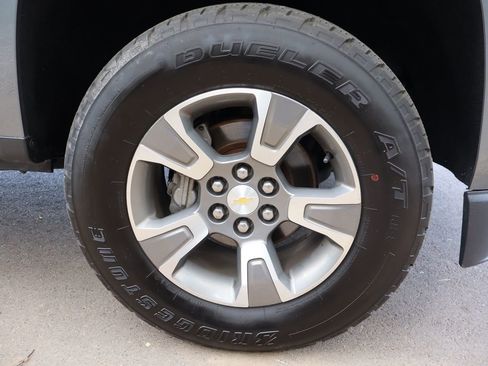 Used 2018 Chevrolet Colorado Z71 image 44