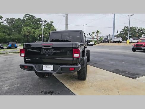 Used 2023 Jeep Gladiator Sport AWD/4WD image 33