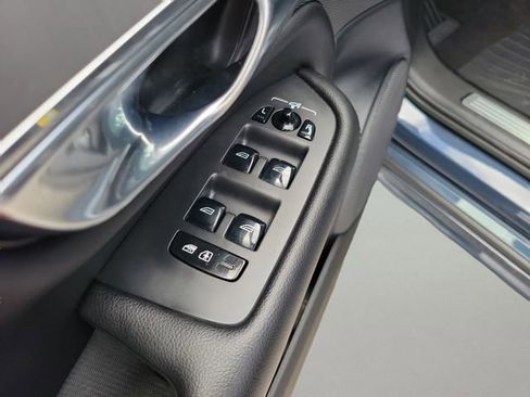 Used 2023 Volvo XC90 B5 Core image 15