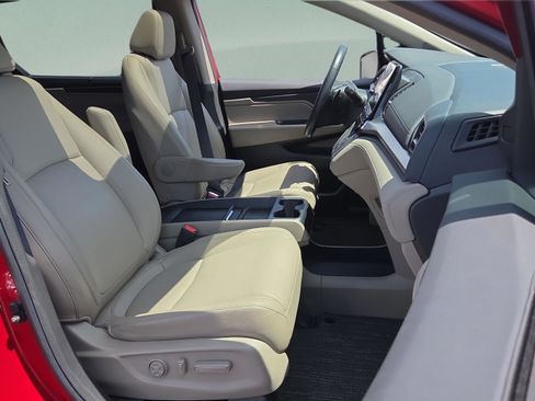 Used 2023 Honda Odyssey EX-L image 18