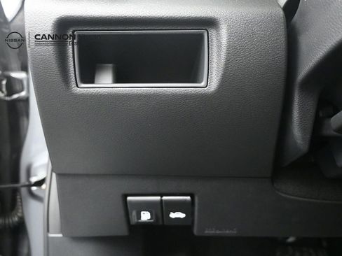 New 2025 Nissan Versa SR w/ Trunk Package FWD image 15