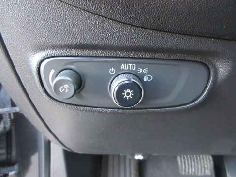 Used 2022 Chevrolet Equinox RS image 23