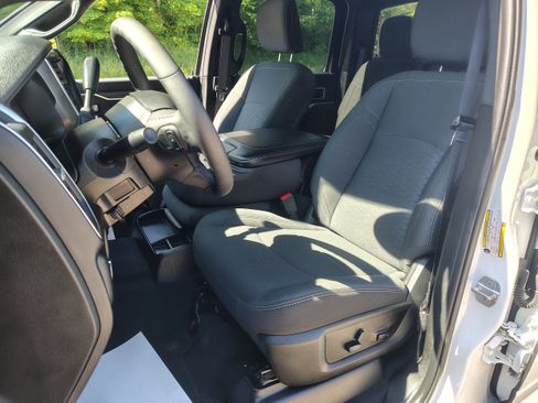 Certified 2025 RAM 2500 Big Horn AWD/4WD image 15