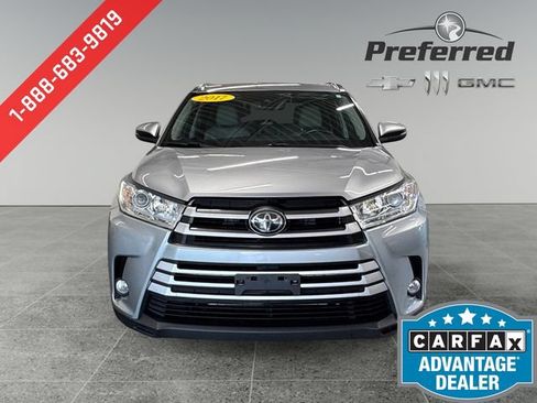 Used 2017 Toyota Highlander SE AWD/4WD image 12