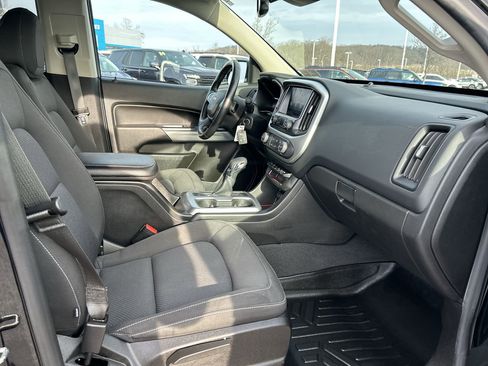 Used 2022 Chevrolet Colorado LT w/ Safety Package image 15