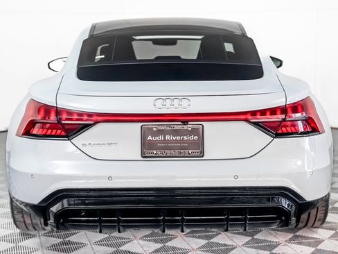 Used 2022 Audi e-tron GT Prestige w/ Prestige Package image 9