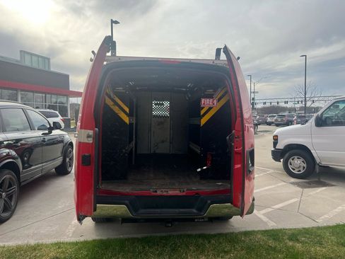 Used 2020 Chevrolet Express 3500 w/ Driver Convenience Package image 13