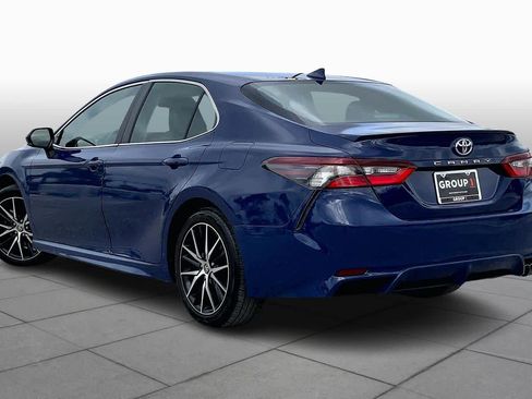 Used 2024 Toyota Camry SE image 11