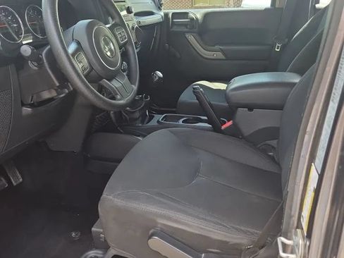 Used 2016 Jeep Wrangler Unlimited Sport AWD/4WD image 9