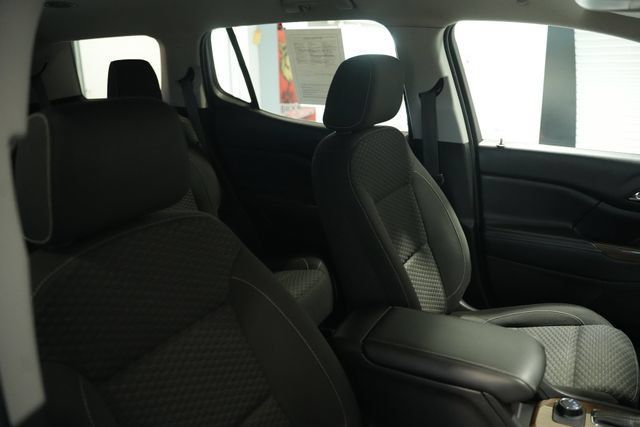 Used 2018 GMC Acadia SLE AWD/4WD image 21