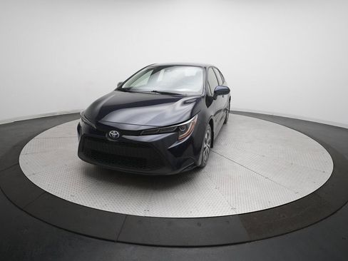 Used 2022 Toyota Corolla LE image 32