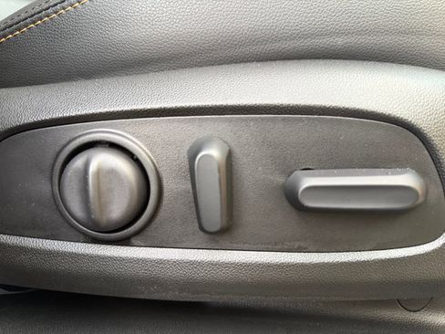 Used 2022 Chevrolet Equinox Premier image 30