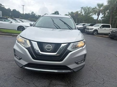 Used 2017 Nissan Rogue SV w/ SV Premium Package FWD image 16