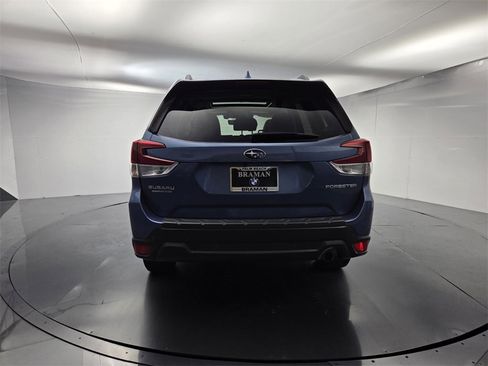 Used 2019 Subaru Forester Limited image 8