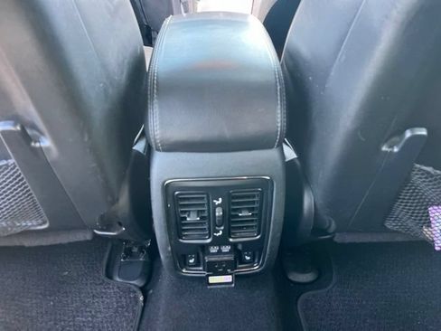 Used 2020 Jeep Grand Cherokee Summit AWD/4WD image 14