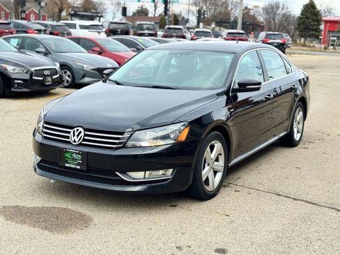 Used 2015 Volkswagen Passat 1.8T Limited Edition image 3