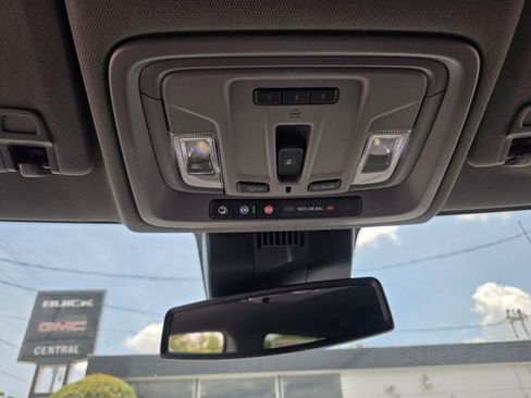 New 2026 GMC Sierra 1500 SLT AWD/4WD image 22