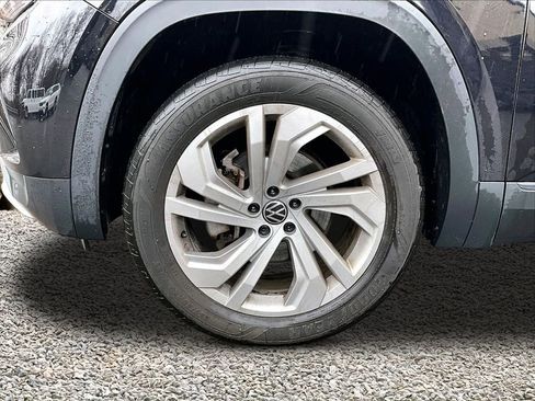 Used 2021 Volkswagen Atlas SE w/ Towing Package image 9