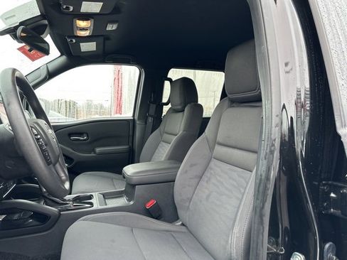 Certified 2023 Nissan Frontier SV w/ Midnight Edition Package image 22