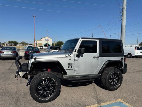 Used 2009 Jeep Wrangler X image 7