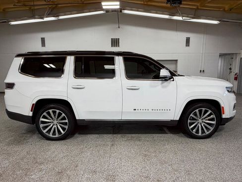 Used 2022 Jeep Grand Wagoneer Series II w/ Convenience Group III AWD/4WD image 5