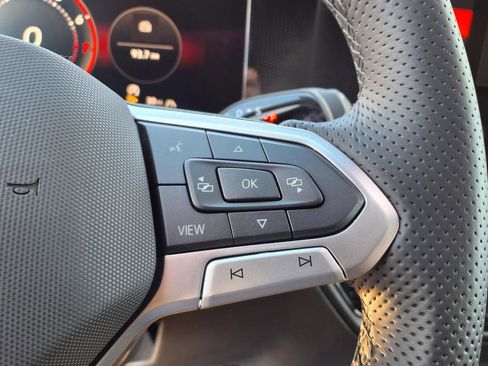 New 2026 Volkswagen Tiguan SE R-Line AWD/4WD image 34