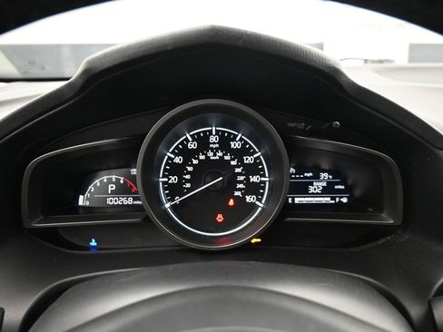 Used 2018 MAZDA MAZDA3 Touring image 19