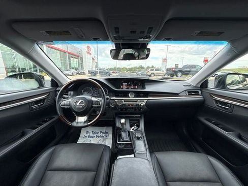 Used 2017 Lexus ES 350 w/ Premium Package FWD image 18