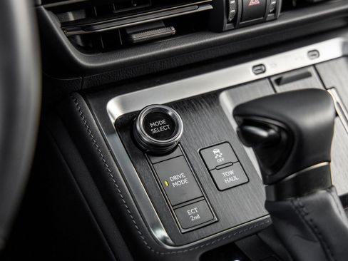 Used 2026 Lexus GX 550 w/ Accessory Package (2T) image 32