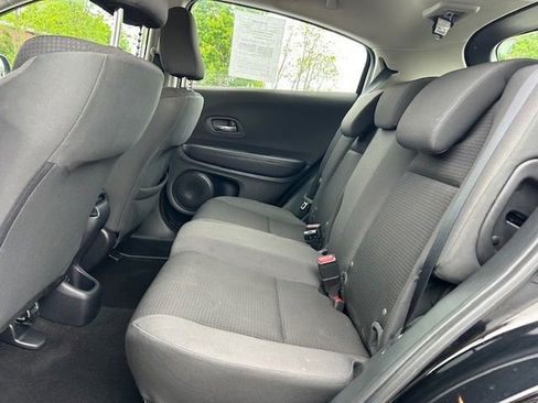 Used 2019 Honda HR-V LX image 16