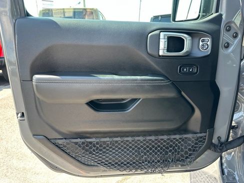 Used 2021 Jeep Wrangler Unlimited Sahara AWD/4WD image 26